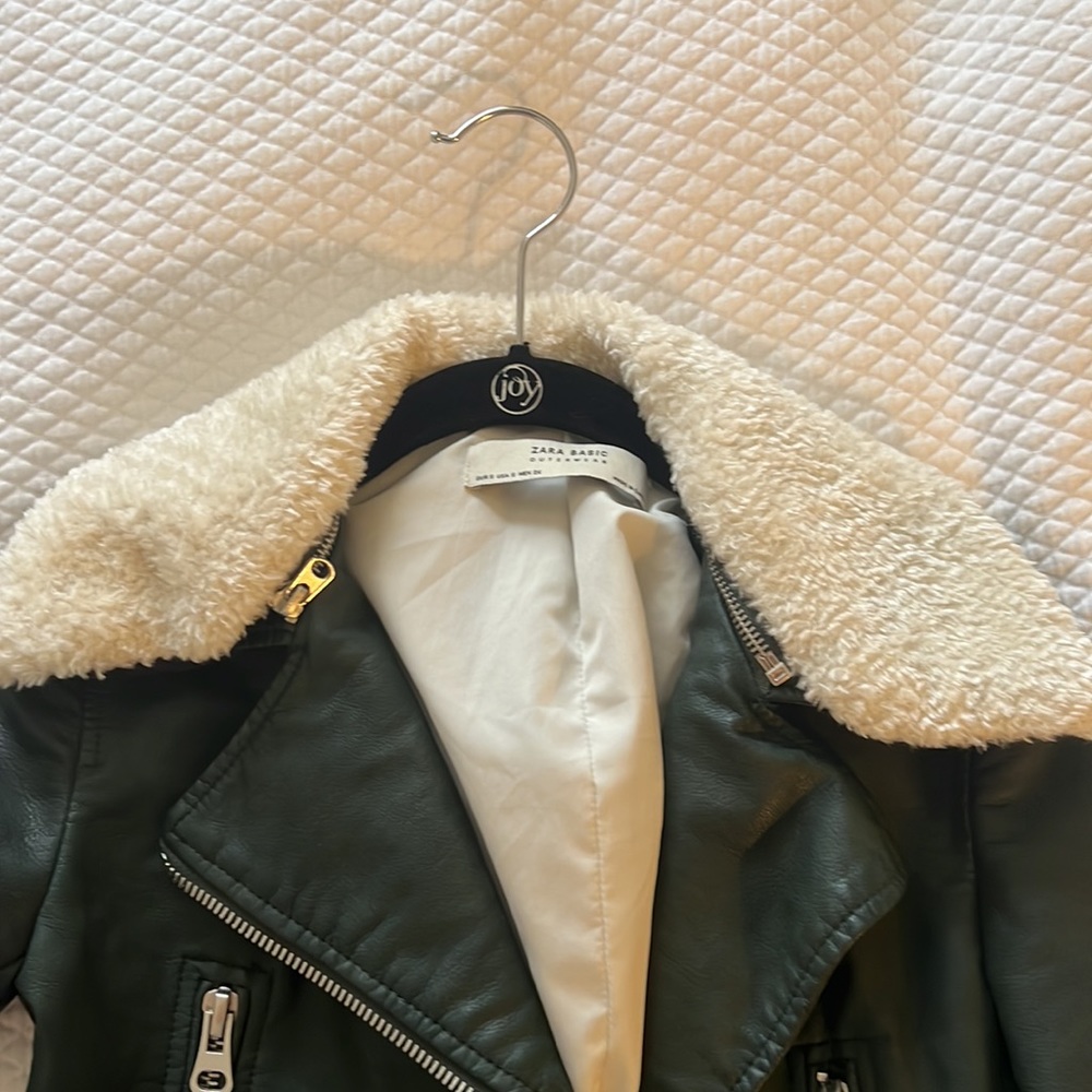 Zara leather jacket with Sherpa collar - Picture 6 of 6